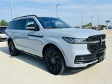 New 2025 Lincoln Navigator Reserve w/ Jet Appearance Package image 2