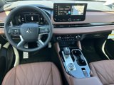 New 2025 Mitsubishi Outlander SEL image 6