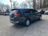 Used 2020 Chrysler Pacifica Touring image 5