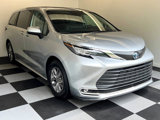 Used 2021 Toyota Sienna XLE image 3