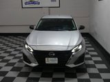 Used 2024 Nissan Altima 2.5 SV image 3