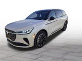 New 2025 Lincoln Nautilus Reserve image 3