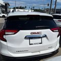 Used 2022 GMC Terrain SLE w/ Driver Convenience Package image 3