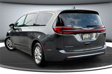Used 2023 Chrysler Pacifica Touring-L image 4