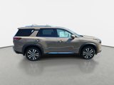 New 2025 Nissan Pathfinder Platinum image 4