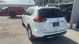 Used 2018 Nissan Rogue SV image 3