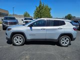 Used 2024 Jeep Compass Latitude image 2