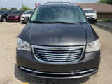 Used 2016 Chrysler Town & Country Touring image 3