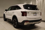 Used 2024 Kia Sorento S image 2