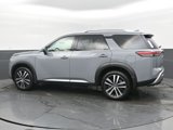 New 2025 Nissan Pathfinder Platinum image 5