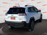 Used 2022 Jeep Cherokee Trailhawk image 5