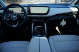 New 2025 Buick Envision Avenir image 2