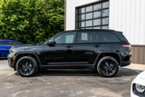 Used 2025 Jeep Grand Cherokee Altitude image 2