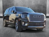 Used 2022 GMC Yukon XL Denali w/ Denali Premium Package image 3