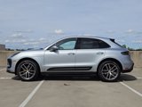 Certified 2025 Porsche Macan image 2