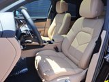 Used 2025 Porsche Macan image 5