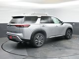 New 2025 Nissan Pathfinder Platinum image 2