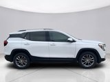 Used 2024 GMC Terrain SLT image 3