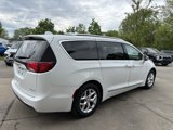 Used 2020 Chrysler Pacifica Limited image 5