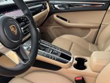 Certified 2020 Porsche Macan image 4