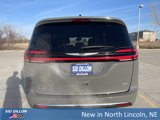 New 2025 Chrysler Pacifica Select image 5