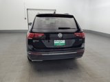 Used 2020 Volkswagen Tiguan SE w/ Panoramic Sunroof Package image 6