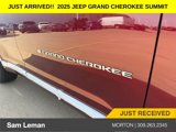 New 2025 Jeep Grand Cherokee Summit image 4