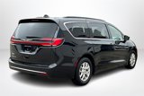 Used 2022 Chrysler Pacifica Touring-L image 5