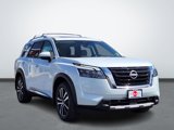 New 2025 Nissan Pathfinder Platinum image 5