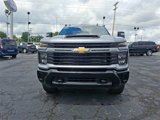 Used 2025 Chevrolet Silverado 2500 Custom image 3