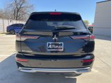 New 2025 Mitsubishi Outlander SE image 2