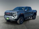 Used 2024 GMC Canyon Denali image 3