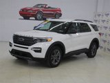 Certified 2022 Ford Explorer XLT w/ Equipment Group 202A image 3
