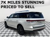 Used 2024 Lincoln Navigator Reserve image 3