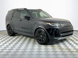 Used 2025 Land Rover Discovery S image 3