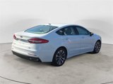 Used 2020 Ford Fusion SE image 5