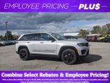New 2025 Jeep Grand Cherokee Altitude image 2