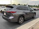Certified 2023 Toyota Highlander XLE image 5