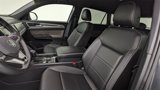 Used 2022 Volkswagen Atlas Cross Sport SE image 3