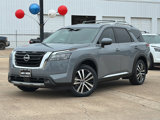New 2025 Nissan Pathfinder Platinum image 2