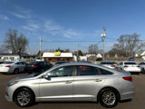 Used 2017 Hyundai Sonata SE image 2