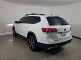 Used 2023 Volkswagen Atlas SE image 3
