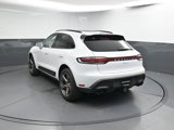 Used 2024 Porsche Macan image 3