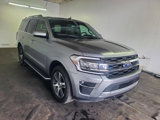 Used 2023 Ford Expedition Limited image 3
