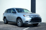 Used 2018 Mitsubishi Outlander ES image 2