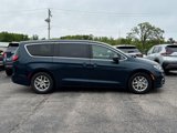 Used 2023 Chrysler Pacifica Touring-L image 2