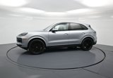 Used 2025 Porsche Cayenne image 2