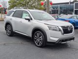 New 2025 Nissan Pathfinder Platinum image 2