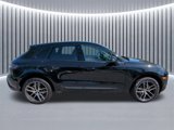Used 2025 Porsche Macan image 4