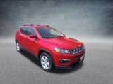 Used 2018 Jeep Compass Latitude w/ Popular Equipment Group image 3